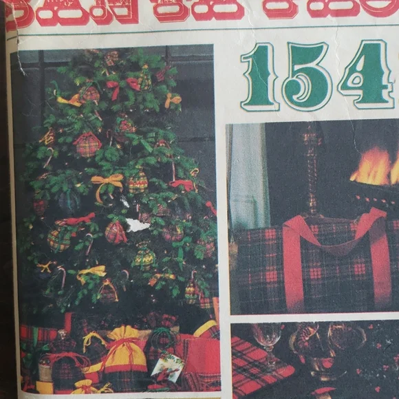 Vogue Patterns Santa Pack 111 1541 Sowing Patterns - Picture 6 of 11